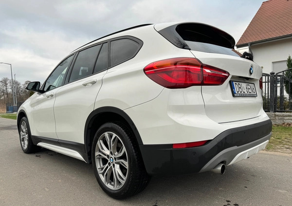 BMW X1 cena 99900 przebieg: 135600, rok produkcji 2018 z Bolesławiec małe 562